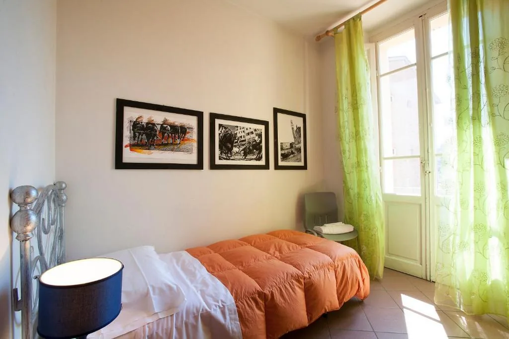 Camera Singola con Vista Città — B&B Le Lupe