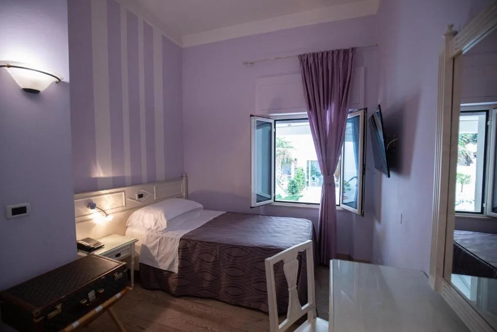 Camera Singola con Vista Giardino — Hotel London