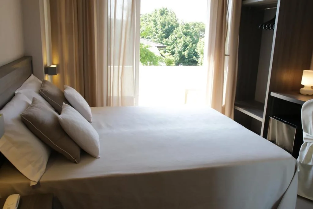 Camera Singola Deluxe con Balcone — Hotel Crystal