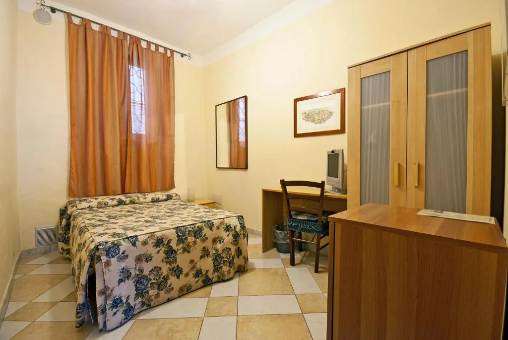 Economy Single Room — B&B Al Mercato di ELCA srl