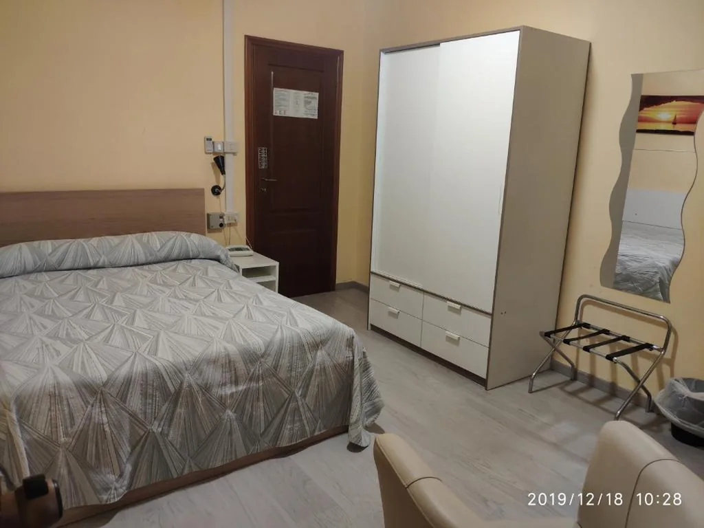Camera Singola — Giappone Inn Parking Hotel
