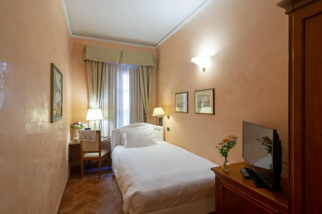 Single Room — Hotel Davanzati