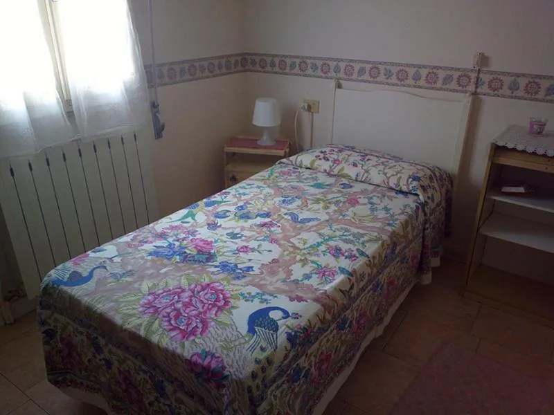 Single Room — Hotel Delhy