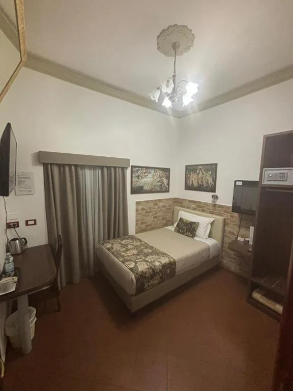 Single Room — Hotel Ester