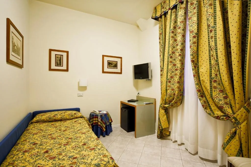Single Room — Hotel Italia