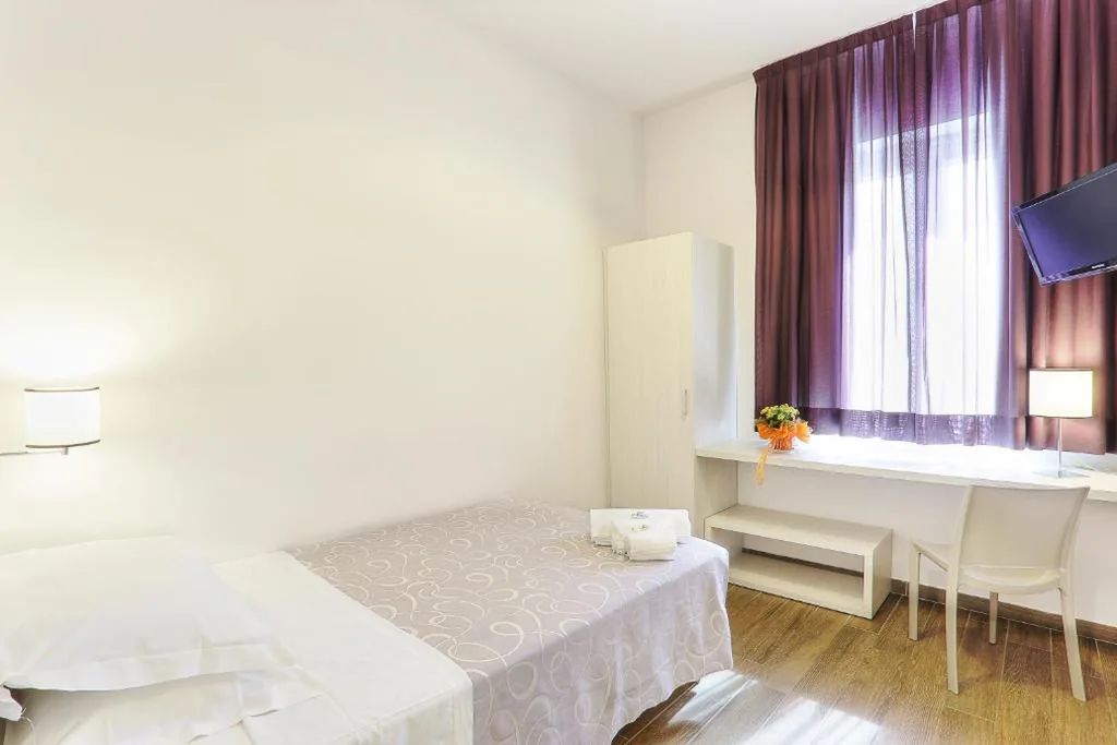Single Room — Hotel La Pineta