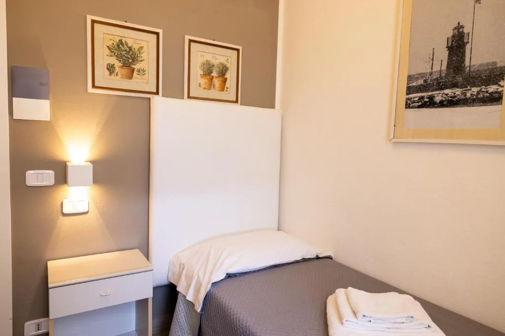 Single Room — Hotel Mirella