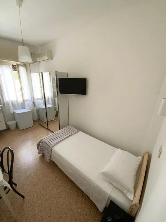 Single Room — Hotel Naviglio