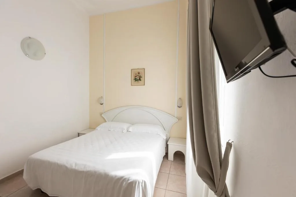 Single Room — Hotel Nettuno