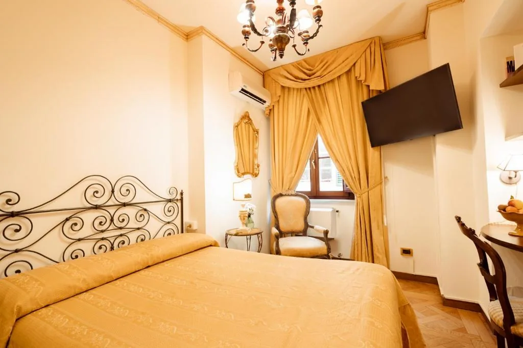 Single Room — Hotel Palazzo Alexander