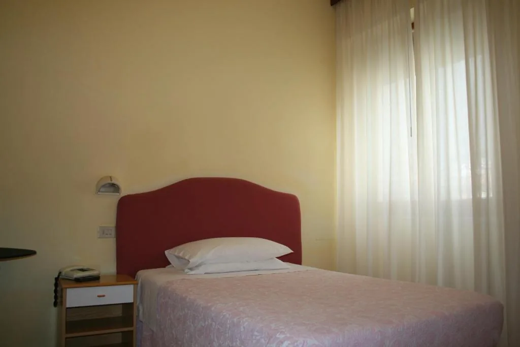Camera Singola — Hotel Risorgimento