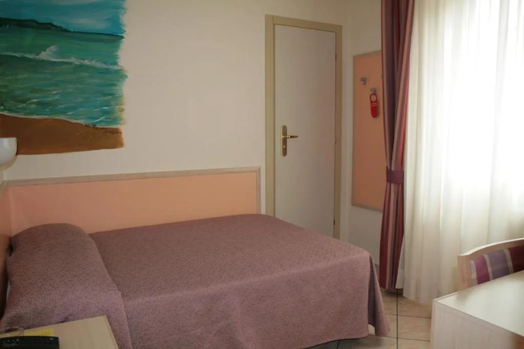 Camera Singola — Hotel Sileoni Dépendance Villa Antonio