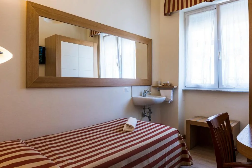 Single Room — Hotel Sylvia