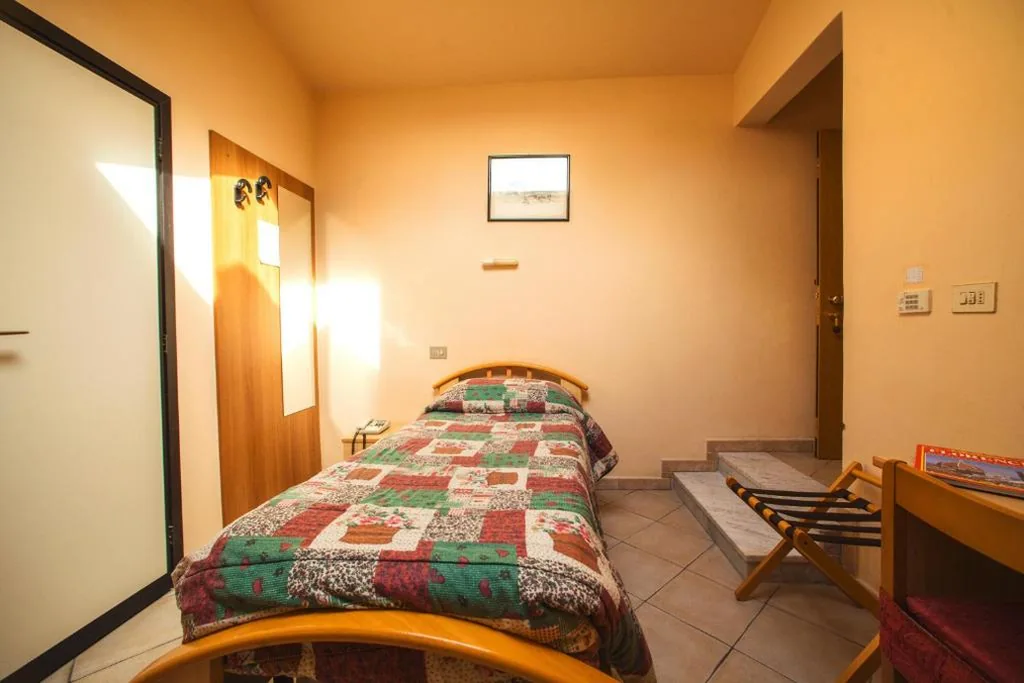Single Room — Hotel Villa Il Castagno