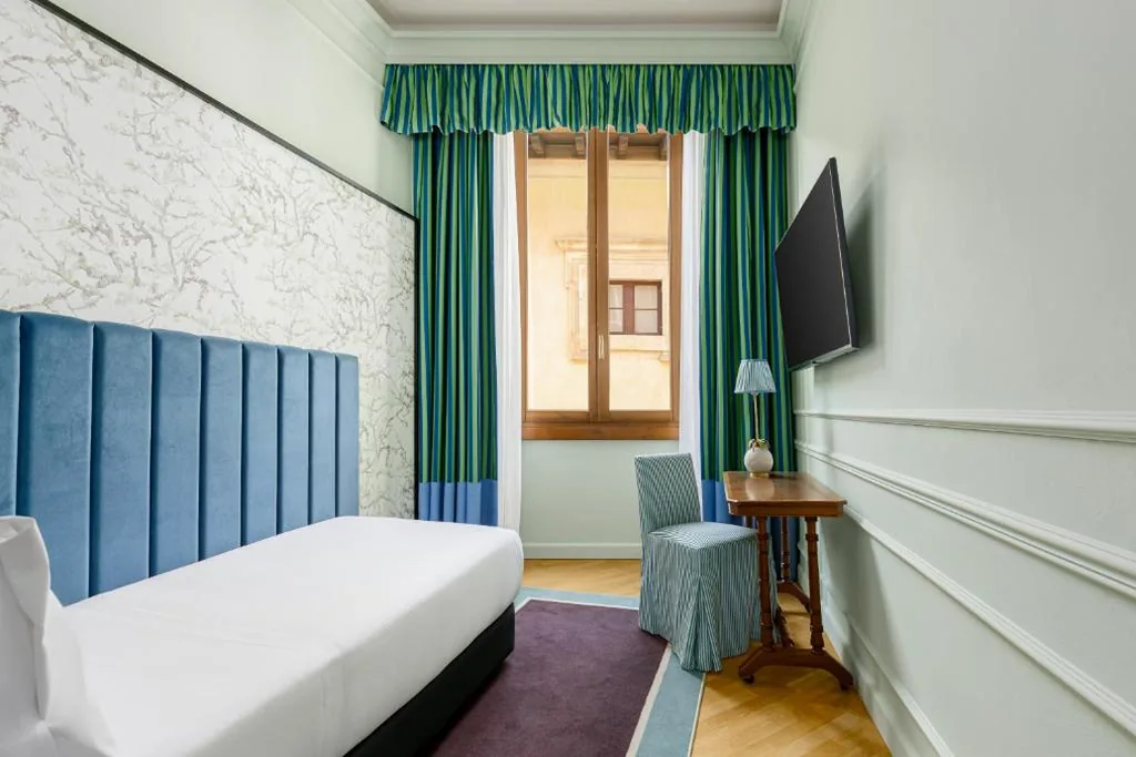 Single Room — Room Mate Collection Isabella, Florence