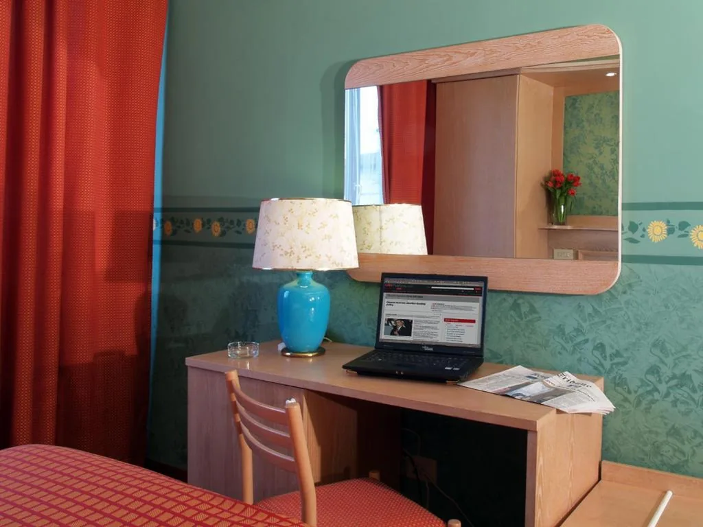 Standard Single Room — Hotel Meridiana
