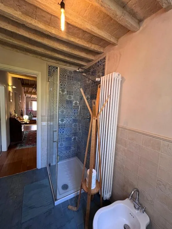Standard Twin Room with Shared Bathroom — da Francesco rooms