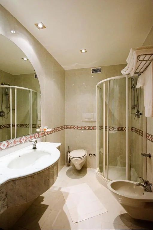 Camera Standard Doppia con Letti Singoli — Hotel Minerva
