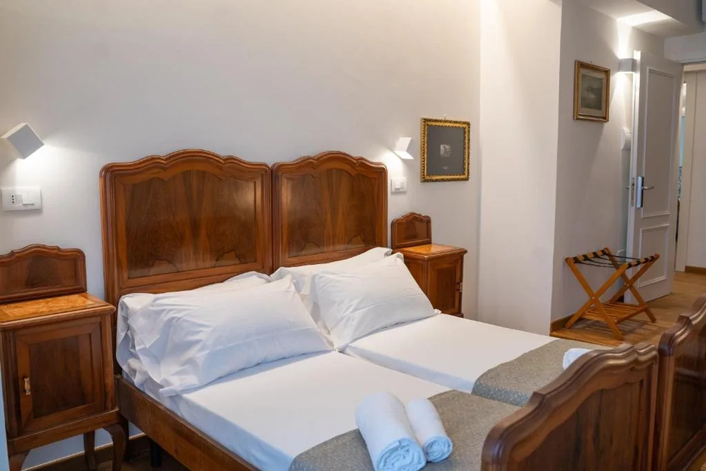 Standard Twin Room — Residenza degli Speziali