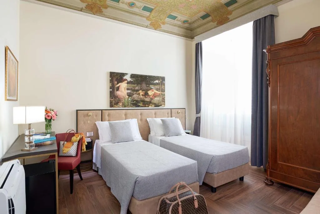 Standard Twin Room — Residenza Mondragone