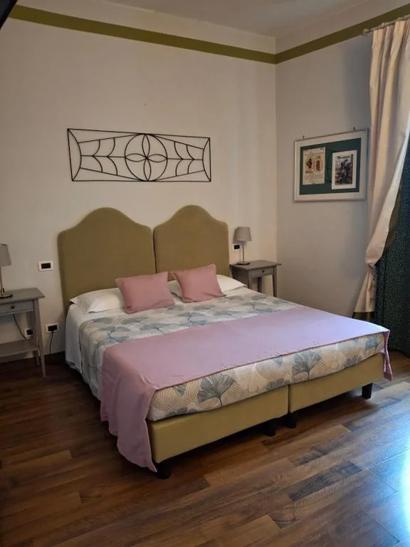 Camera Standard Matrimoniale/Doppia con Letti Singoli — Albergo Moderno