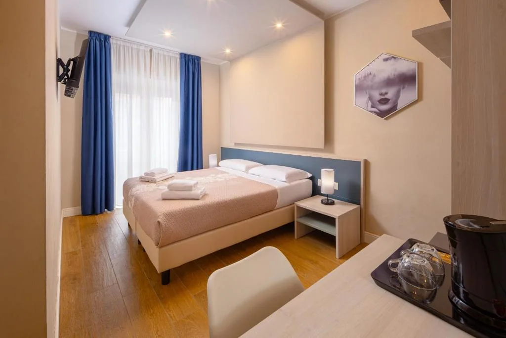 Standard Double or Twin Room — Hotel Bijou Roof Terrace