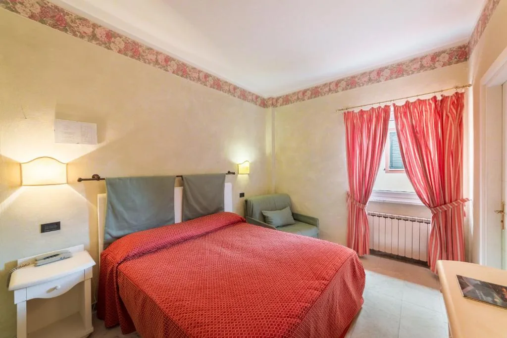 Camera Standard Matrimoniale/Doppia con Letti Singoli — Hotel Cavalieri Del Mare