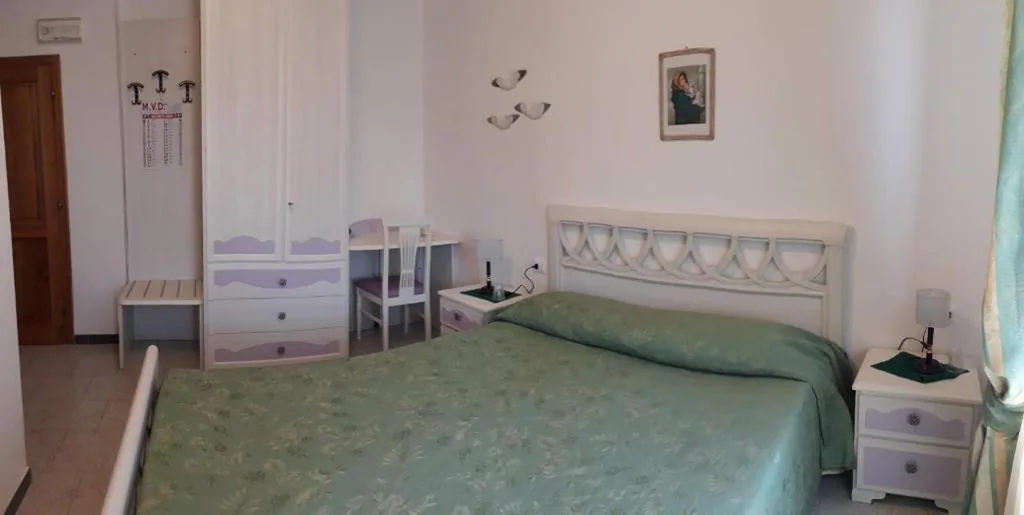 Camera Standard Matrimoniale/Doppia con Letti Singoli — Hotel La Barcarola
