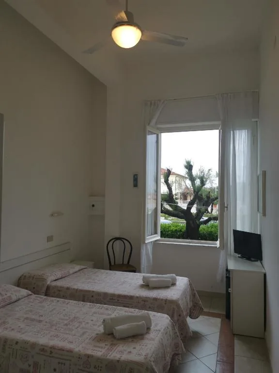 Camera Standard Matrimoniale/Doppia con Letti Singoli con Vista Mare — Hotel Milani