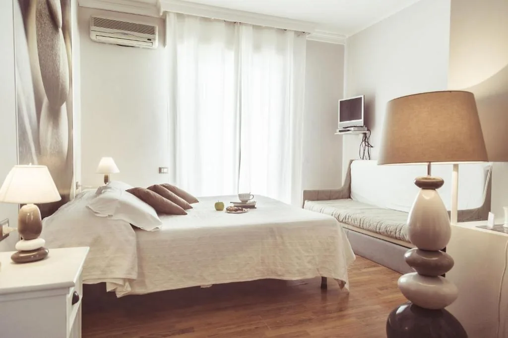 Standard Double or Twin Room with Sea View — Piccolo Mondo Hotel