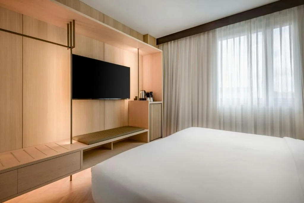Standard Plus Room with 1 King-Size Bed — AC Hotel Firenze by Marriott