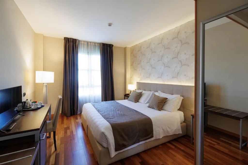 Superior Double or Twin Room — Charme Hotel