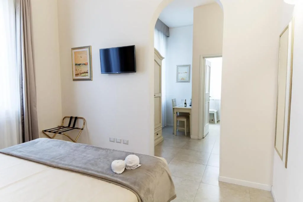 Superior Double or Twin Room — Dimora Salviati