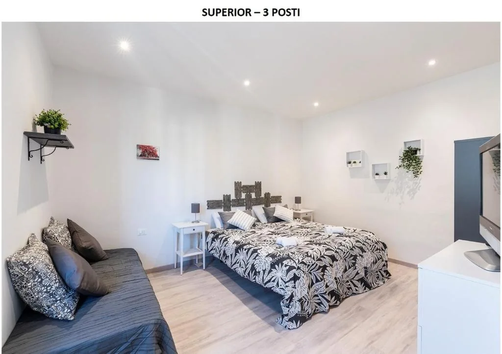 Camera Superior Matrimoniale/Doppia con Letti Singoli — DOMY’S GUEST HOUSE