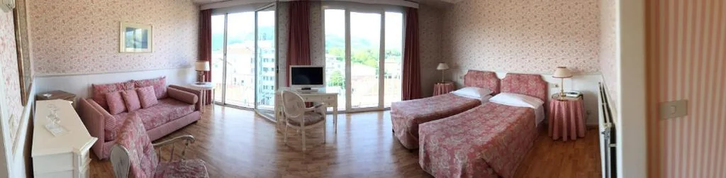 Camera Superior Matrimoniale/Doppia con Letti Singoli — Hotel Biondi