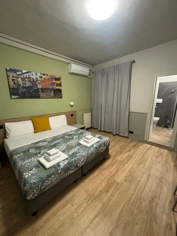 Camera Superior Matrimoniale/Doppia con Letti Singoli — Hotel Camilla Guelfa