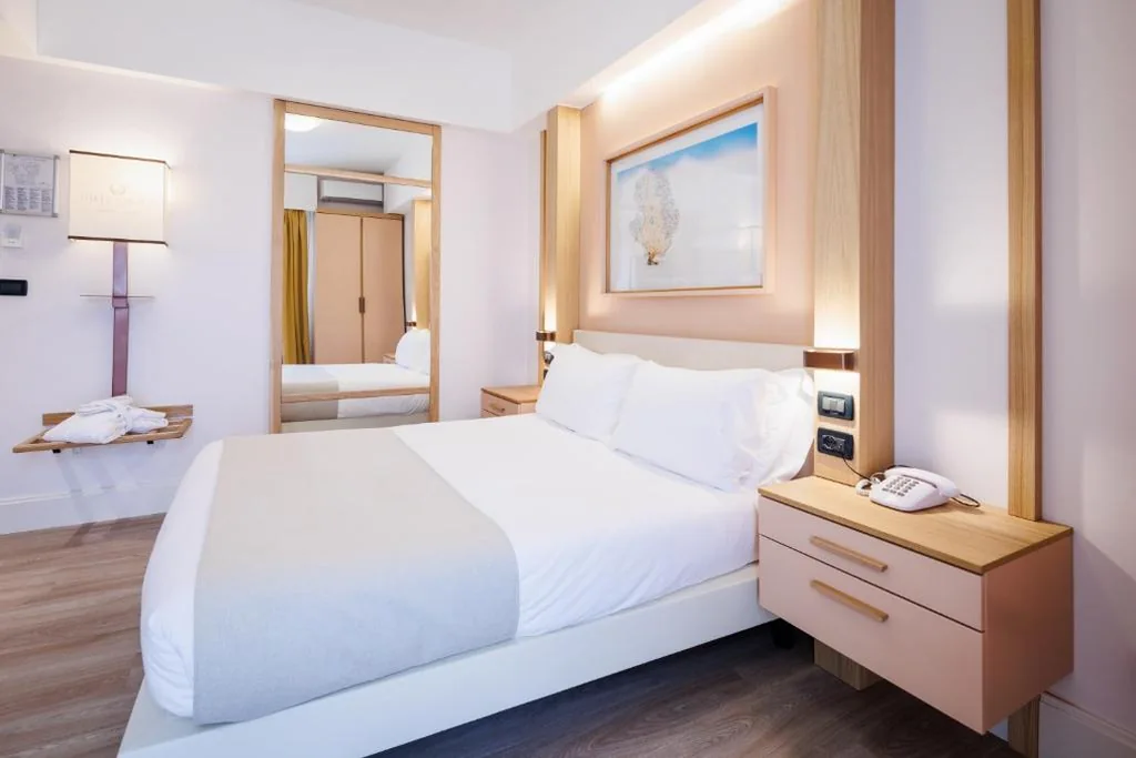 Superior Double or Twin Room — Hotel Luna