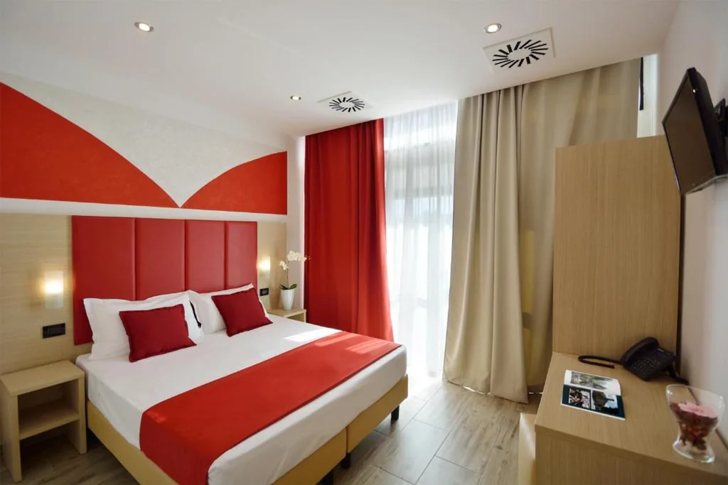 Camera Superior Matrimoniale/Doppia con Letti Singoli — Hotel Luxor Florence