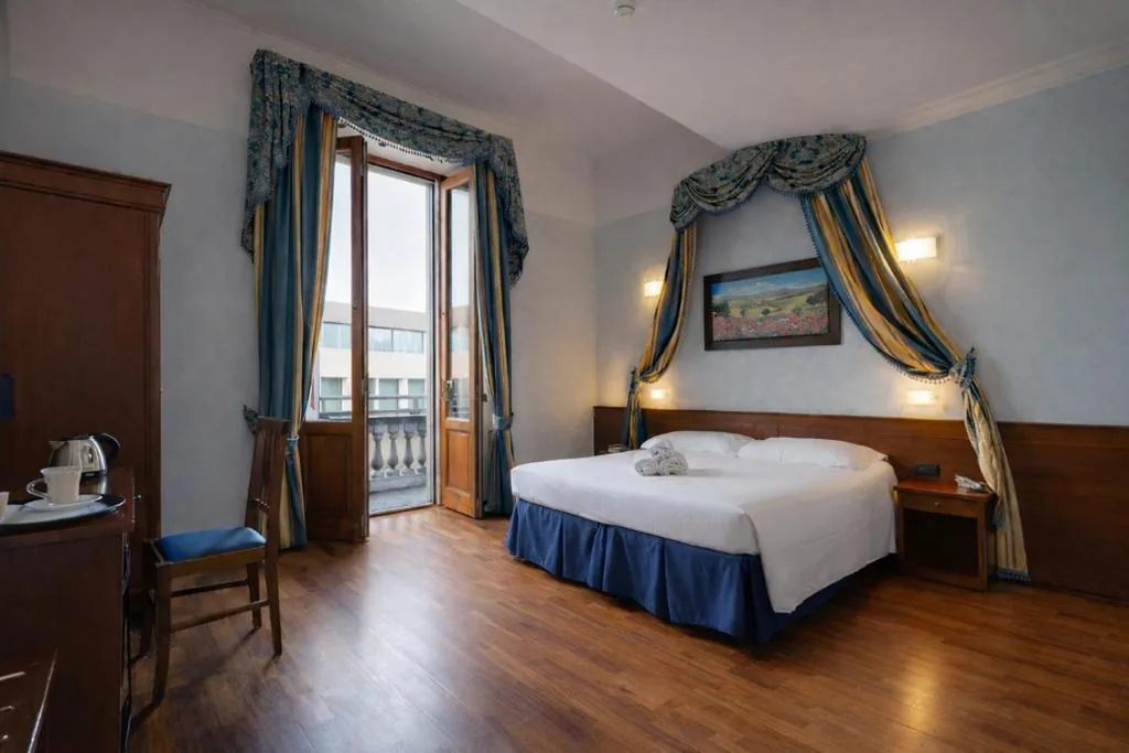 Camera Superior Matrimoniale/Doppia con Letti Singoli — Hotel Palazzo Vecchio