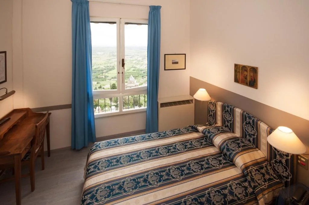Superior Double or Twin Room — Hotel San Luca