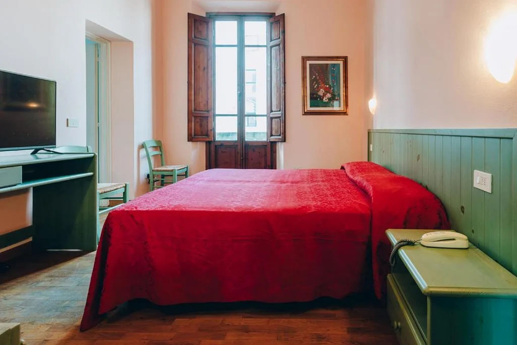 Camera Superior Matrimoniale/Doppia con Letti Singoli — Hotel Savoia e Campana