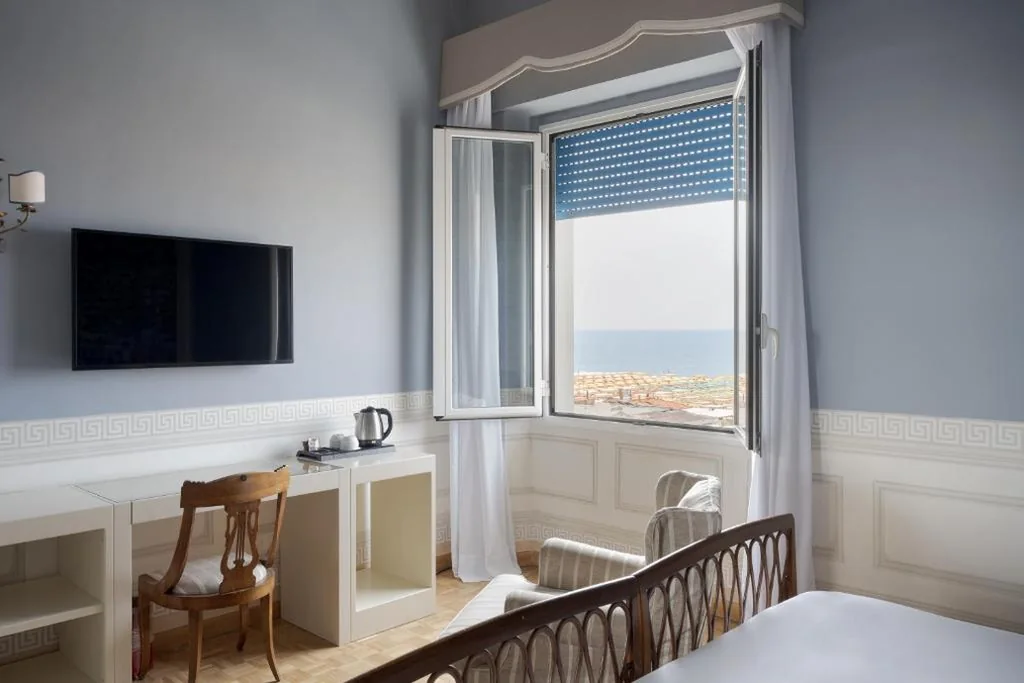 Superior Double or Twin Room with Sea View — Palace Hotel
