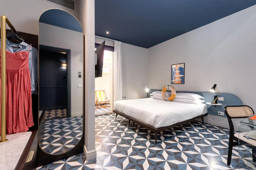 Superior Double or Twin Room with Terrace — Riva Rooms