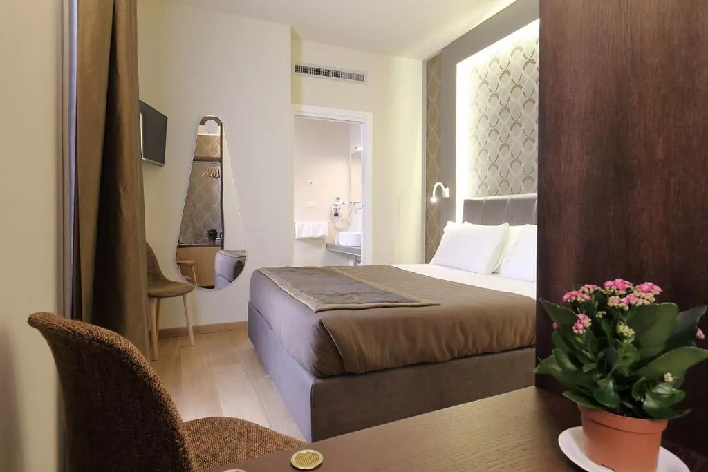 Superior Double or Twin Room — Uno Sguardo su Firenze