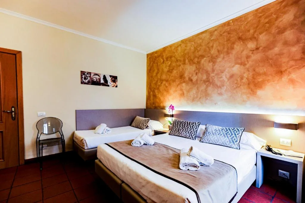 Triple Room — Albergo Firenze