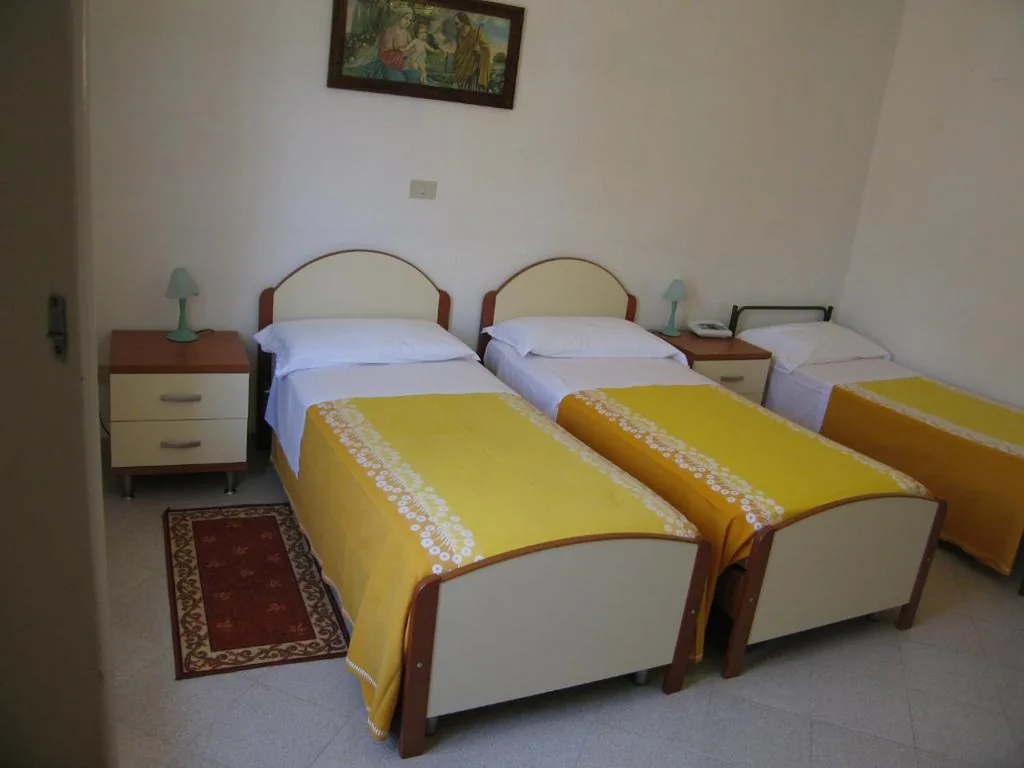 Camera Tripla — Albergo Natucci