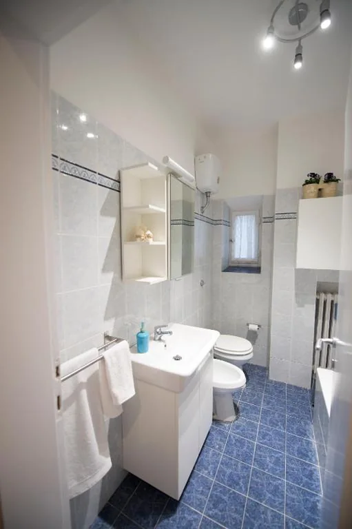 Camera Tripla Basic con Bagno in Comune — La Filarocca B&B