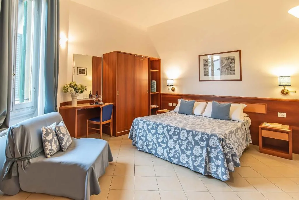 Basic Triple Room — Hotel Bonifacio