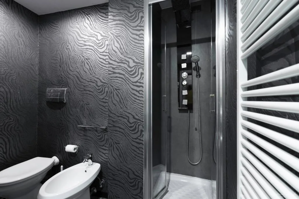 Basic Triple Room — Hotel Deco