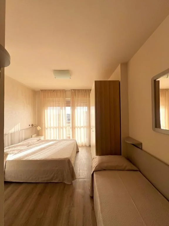 Camera Tripla Basic — Hotel Nuova Sabrina